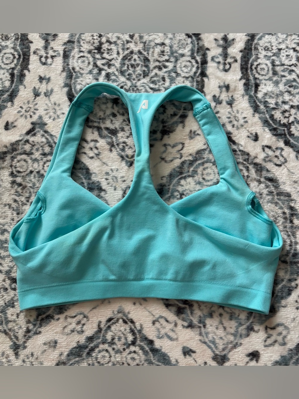 Alphalete elevate sports bra - aqua blue - size small